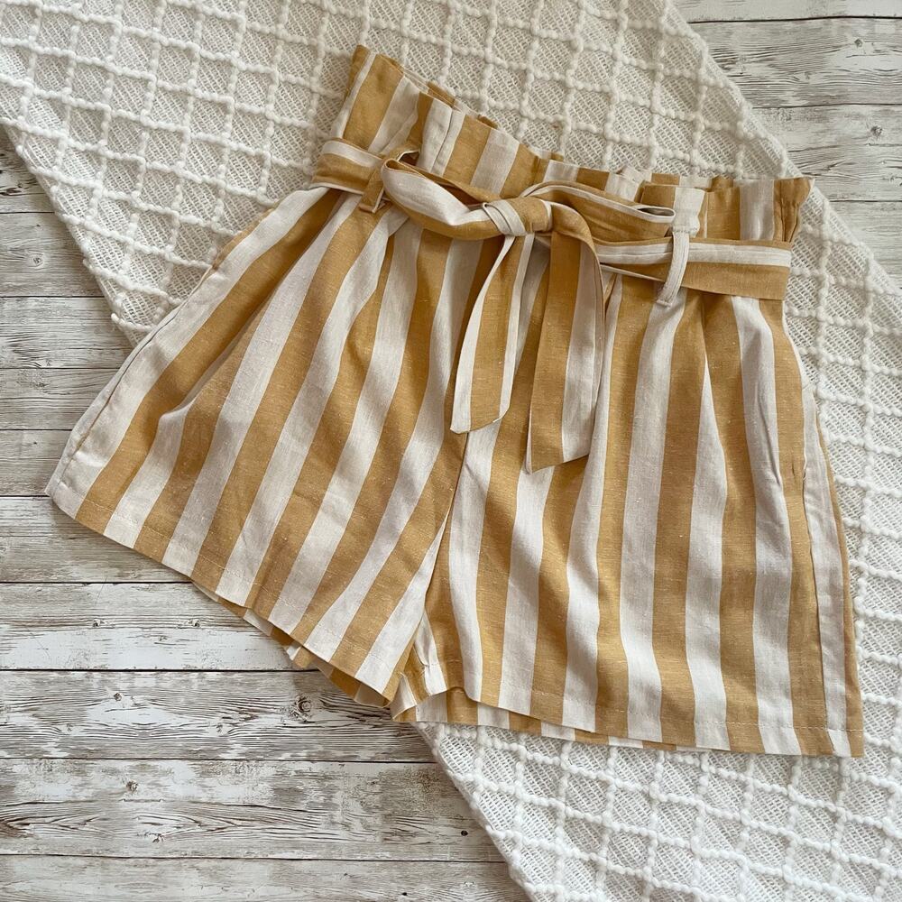 Rinascimento Paperbag Waist Belted Shorts Striped Tan Cream Size Small New